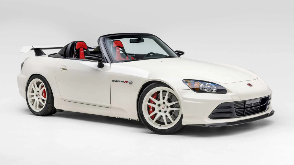 S2000