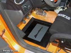 Carbon foot rest for driver