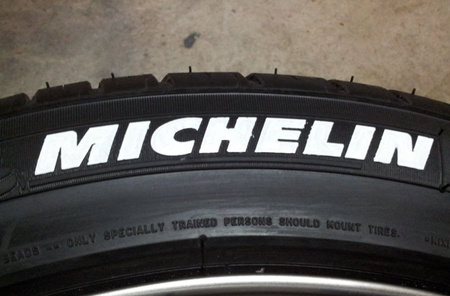 Weißer Reifenmarker