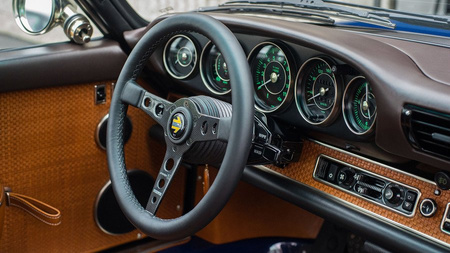 MOMO Prototipo 6C steering wheel