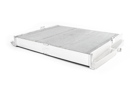 Toyota Supra A90 und BMW Z4 Ladeluftkühler-Kühler