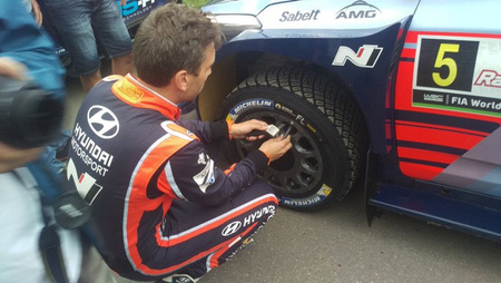 Schrader skaitmeninis manometras