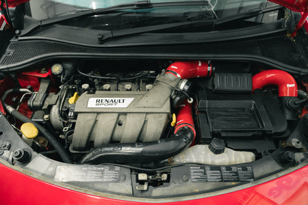 Szilikon szívócsövek Renault Clio 2.0-hoz