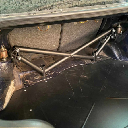 BMW E36 Priekinis statramstis - galinis 4 taškų X-BRACE