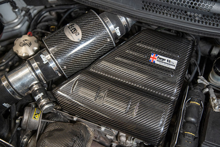 Motorabdeckung aus Carbonfaser für den Fiat Abarth 500/595/695