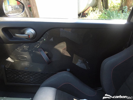 Karbon ajtólapok a Fiat 500 Biposto-hoz