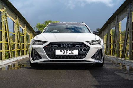 Audi RS6 (C8) tarpiniai aušintuvai